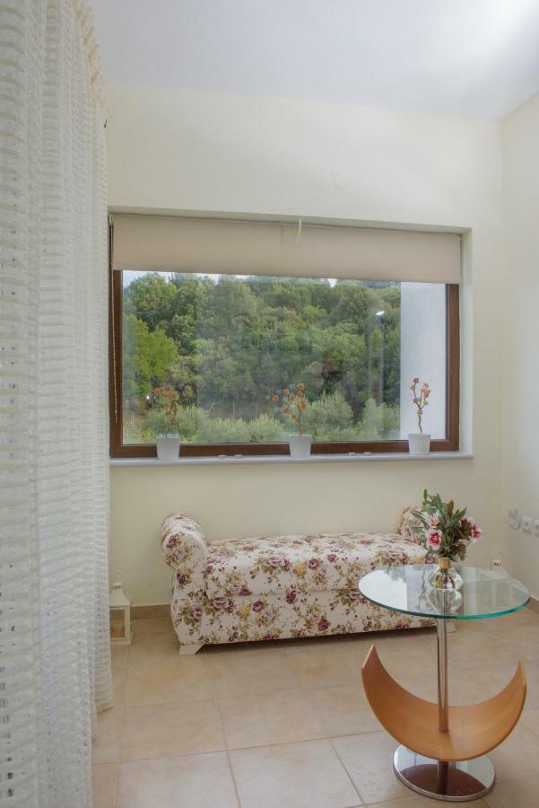 Klisouri Beach Villa イエリソス エクステリア 写真